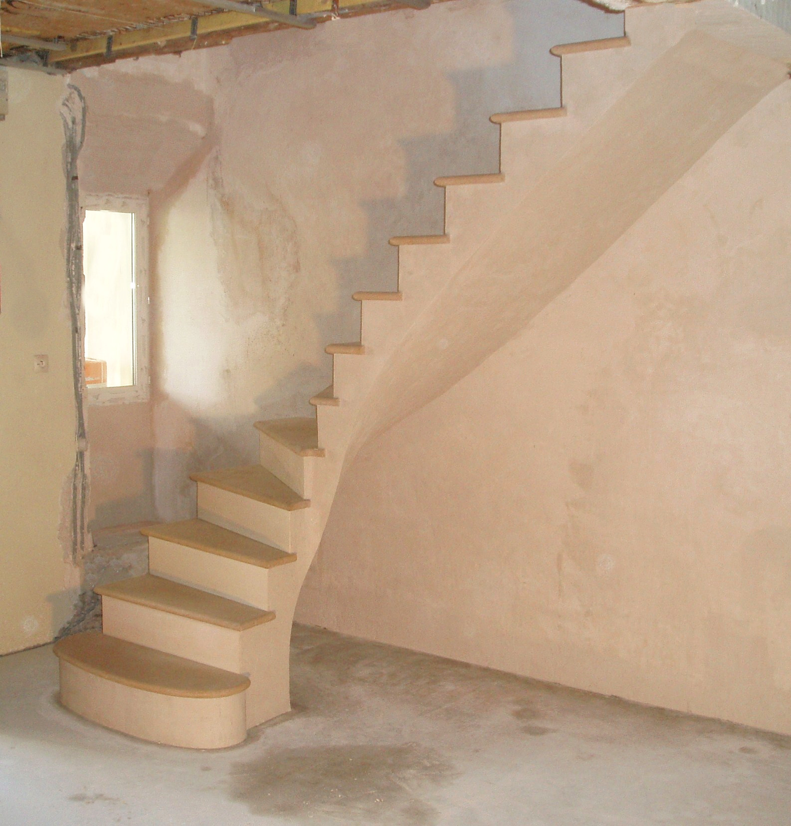 Escaliers en pierre sur mesure Gers - Maçonnerie traditionnelle et taille de pierre Gers. Histoire de Pierres